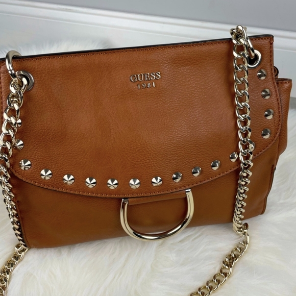 New GUESS Fynn Crossbody Flap Purse Bag. This bag is very pretty.It's everything - Picture 2 of 14